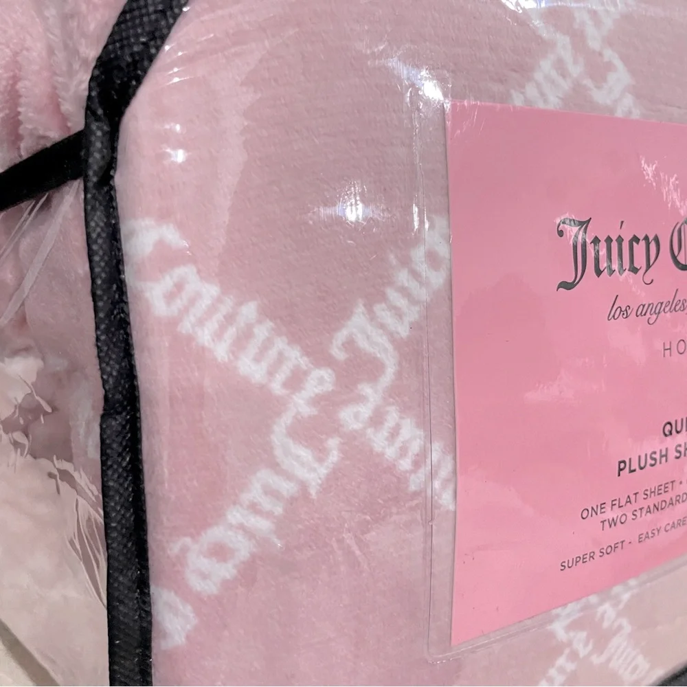 Juicy Couture Queen Plush Sheet Set‎ Pink Logo Trellis Ultra Soft 4 Piece NEW